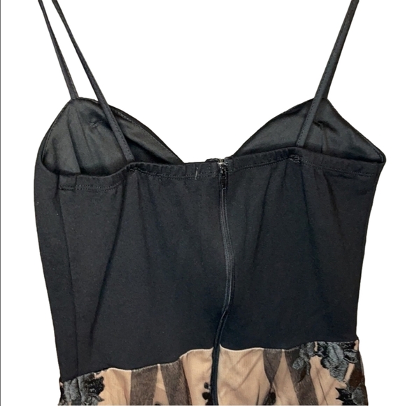 Charlotte Russe Nude and Black Lace Sweetheart Romper Sz: S Whimsygoth Vamp - Picture 4 of 16